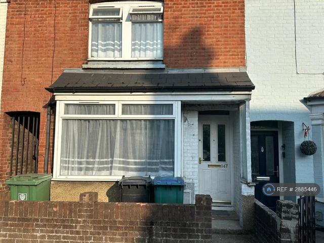 4 bedroom terraced house to rent