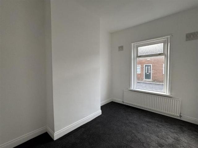 3 bedroom terraced house to rent