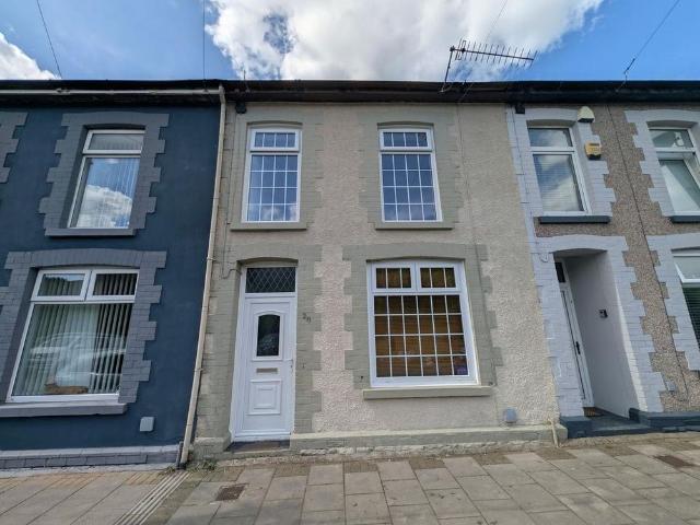 3 bedroom terraced house to rent