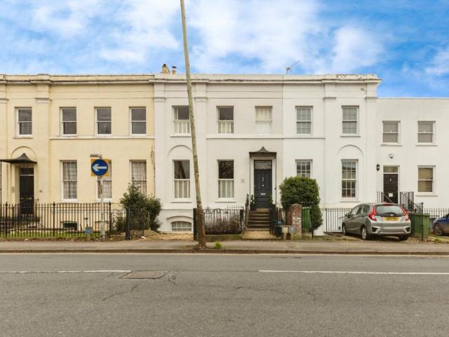 3 bedroom terraced house to rent
