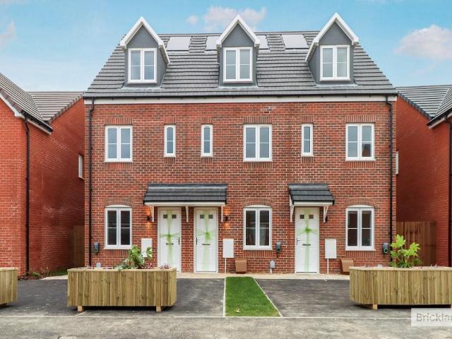 3 bedroom terraced house to rent