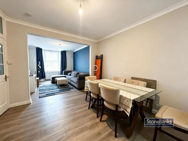 3 bedroom terraced house to rent