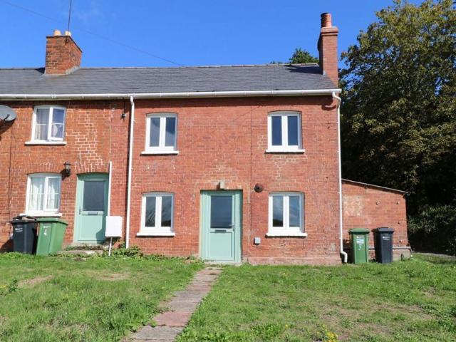 3 bedroom terraced house to rent