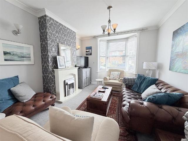 3 bedroom terraced house to rent