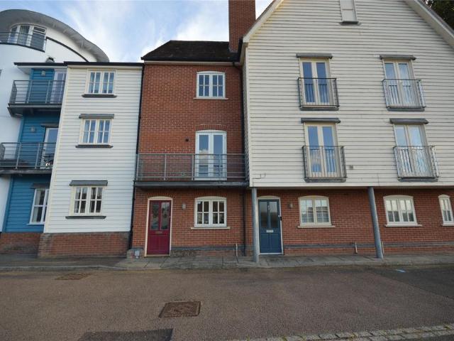 3 bedroom terraced house to rent