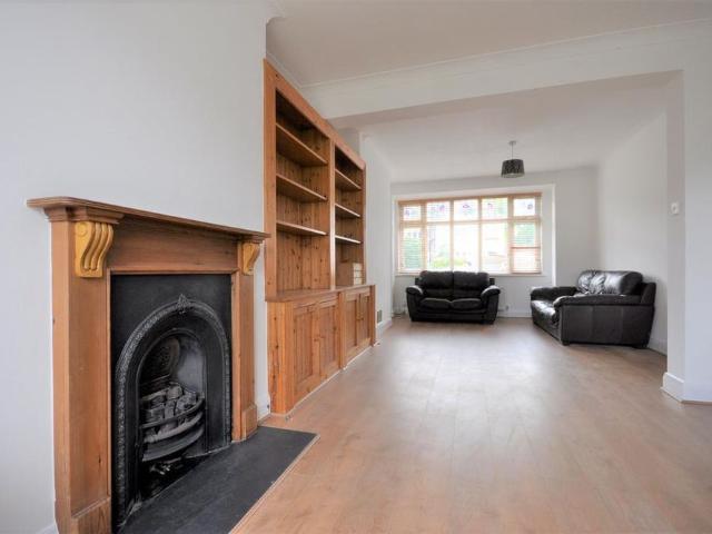 3 bedroom terraced house to rent
