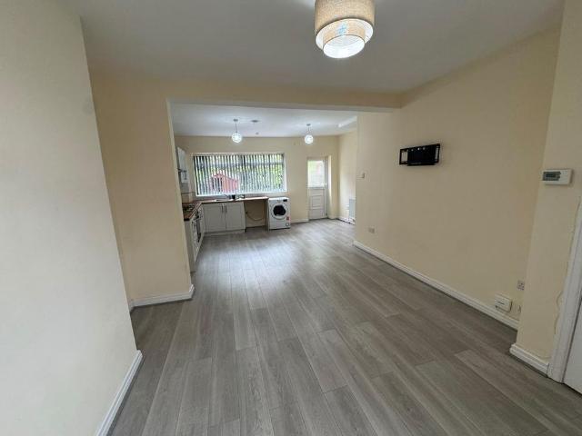 3 bedroom terraced house to rent