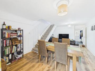 3 bedroom terraced house to rent