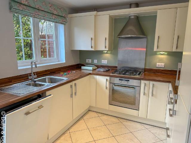 3 bedroom terraced house to rent
