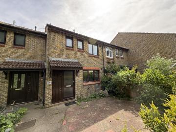3 bedroom terraced house to rent