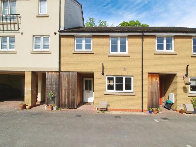 3 bedroom terraced house to rent