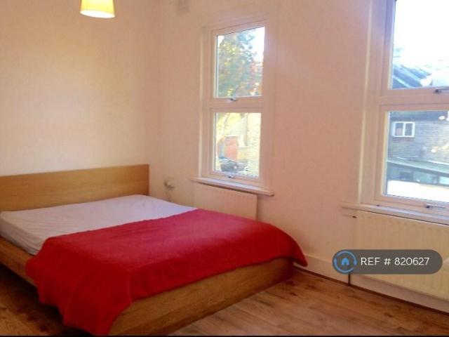 4 bedroom terraced house to rent