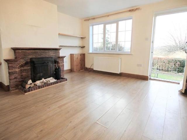 3 bedroom terraced house to rent