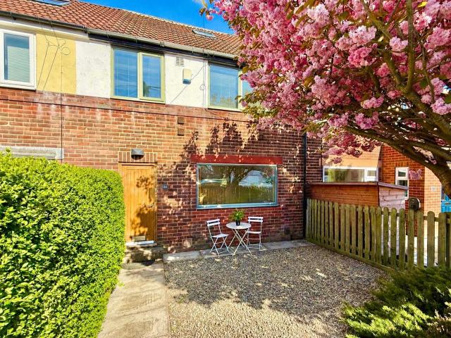 3 bedroom terraced house to rent