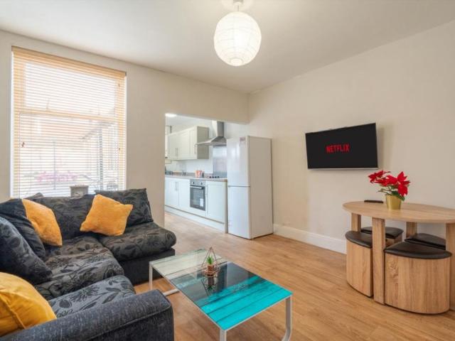3 bedroom terraced house to rent