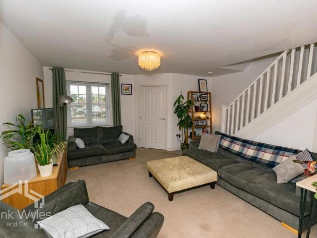 3 bedroom terraced house to rent