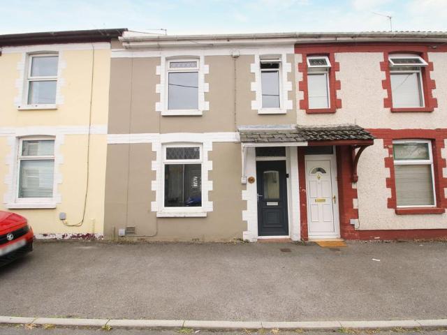 3 bedroom terraced house to rent