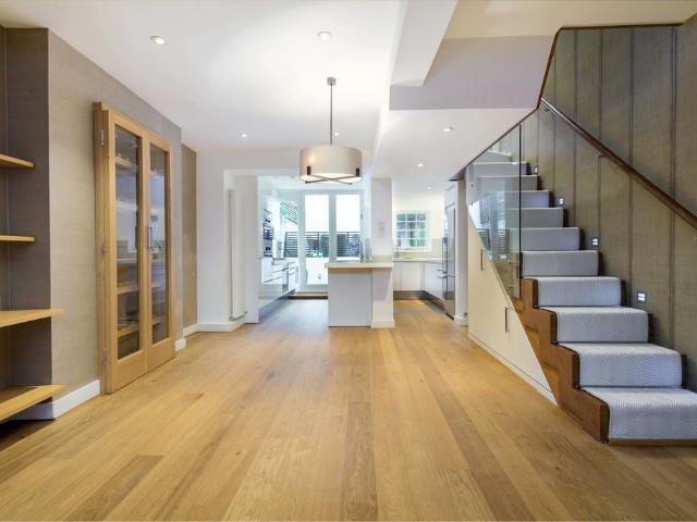 3 bedroom terraced house to rent