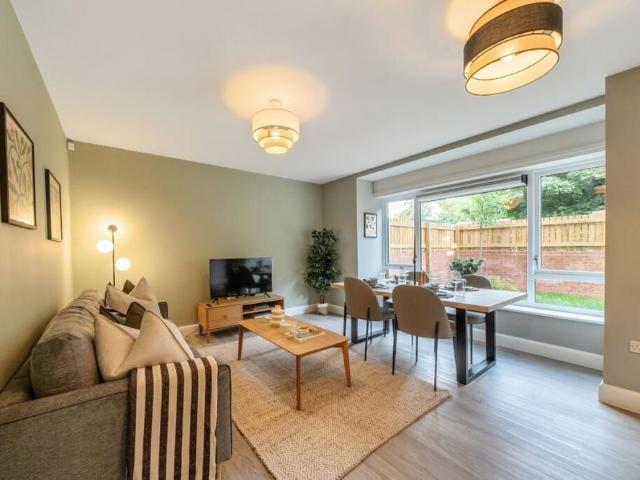 3 bedroom terraced house to rent