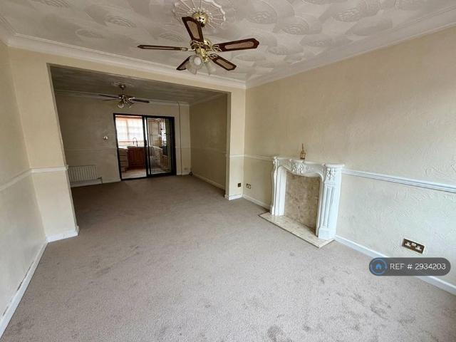 3 bedroom terraced house to rent