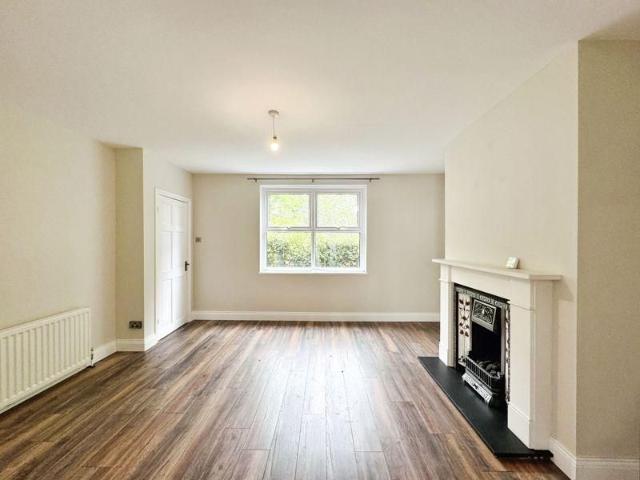 3 bedroom terraced house to rent