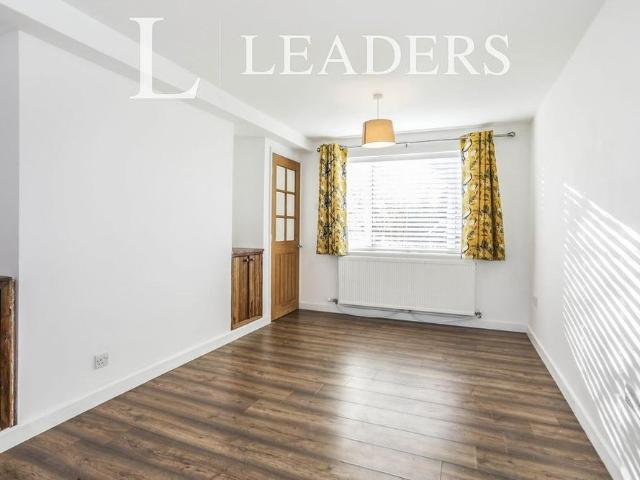 3 bedroom terraced house to rent