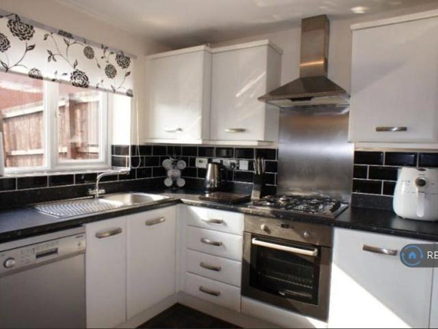 3 bedroom terraced house to rent