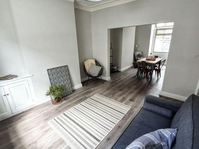 3 bedroom terraced house to rent