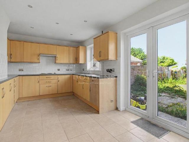 3 bedroom terraced house to rent