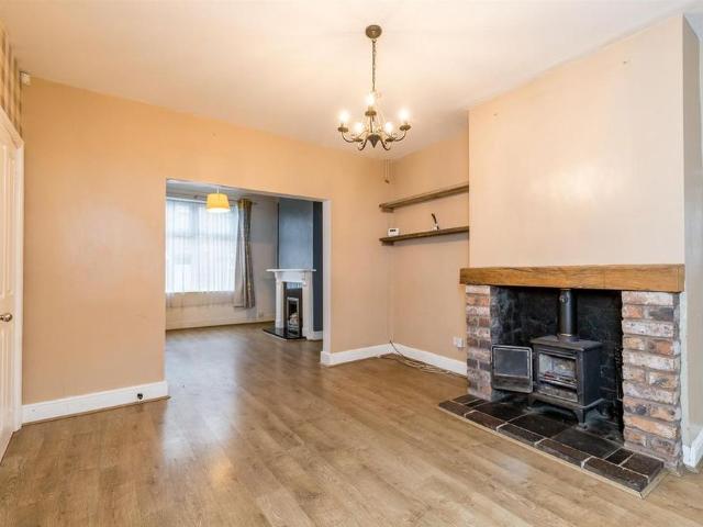3 bedroom terraced house to rent