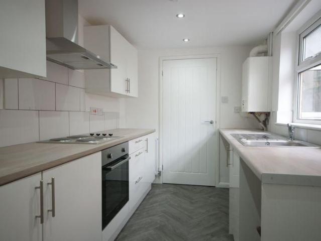 3 bedroom terraced house to rent