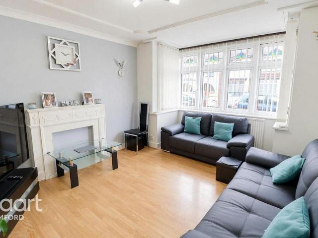 3 bedroom terraced house to rent
