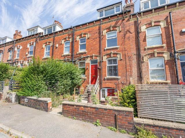 3 bedroom terraced house to rent