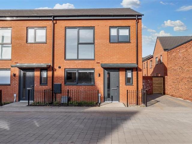 3 bedroom terraced house to rent