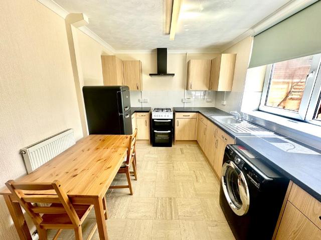 3 bedroom terraced house to rent