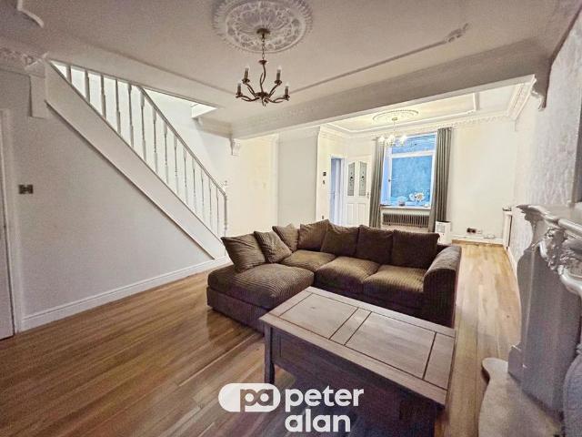 3 bedroom terraced house to rent
