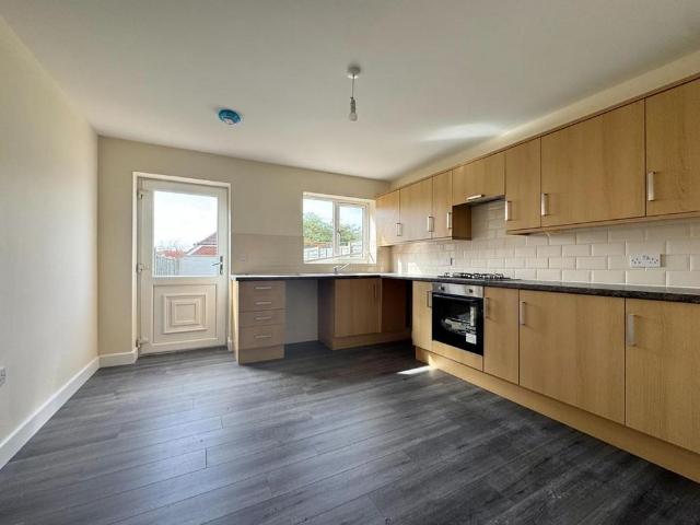 3 bedroom terraced house to rent