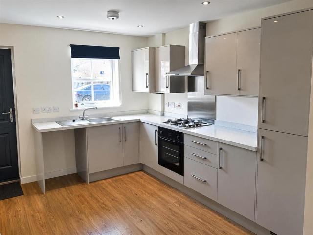 3 bedroom terraced house to rent