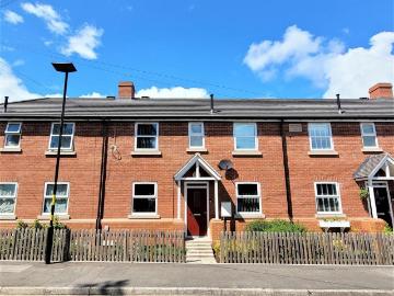 3 bedroom terraced house to rent