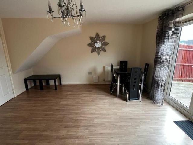 3 bedroom terraced house to rent