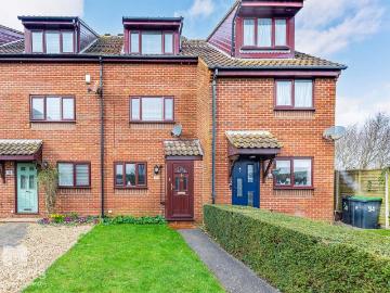 3 bedroom terraced house to rent