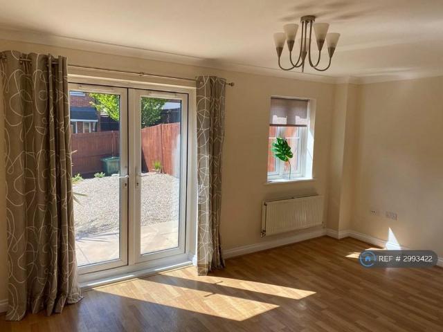 3 bedroom terraced house to rent