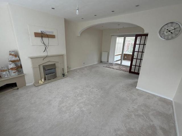 3 bedroom terraced house to rent