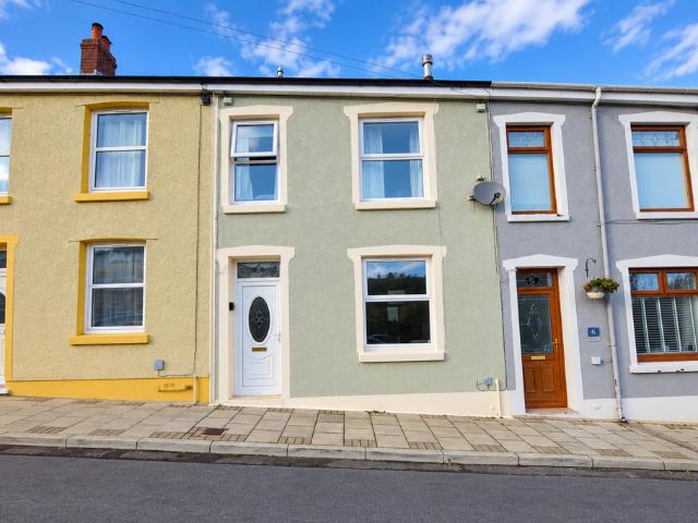 3 bedroom terraced house to rent