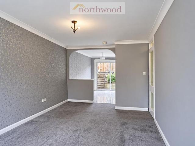 3 bedroom terraced house to rent