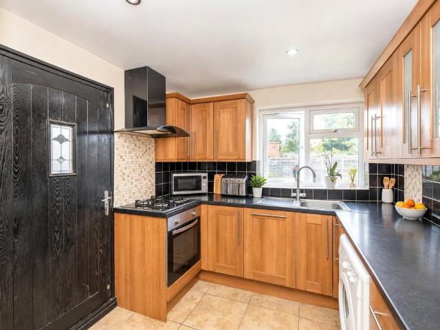 3 bedroom terraced house to rent
