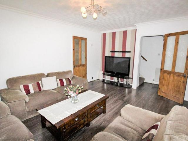 3 bedroom terraced house to rent
