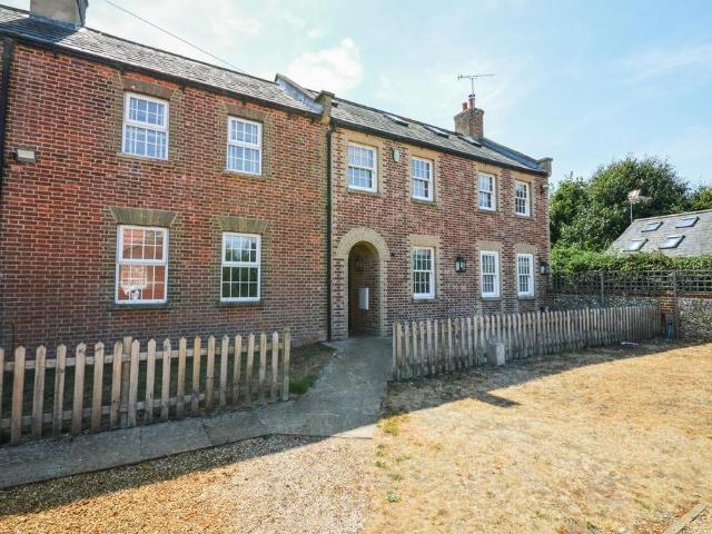 3 bedroom terraced house to rent