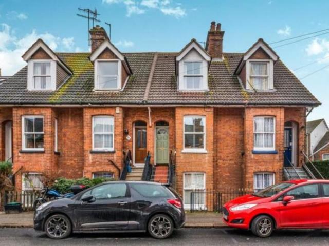 3 bedroom terraced house to rent