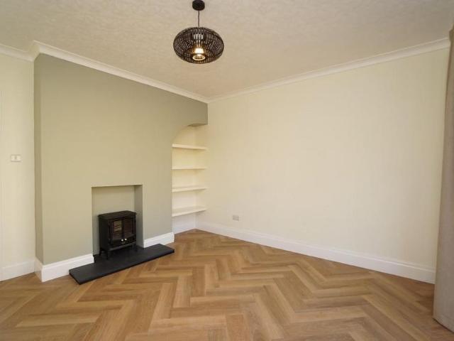 3 bedroom terraced house to rent
